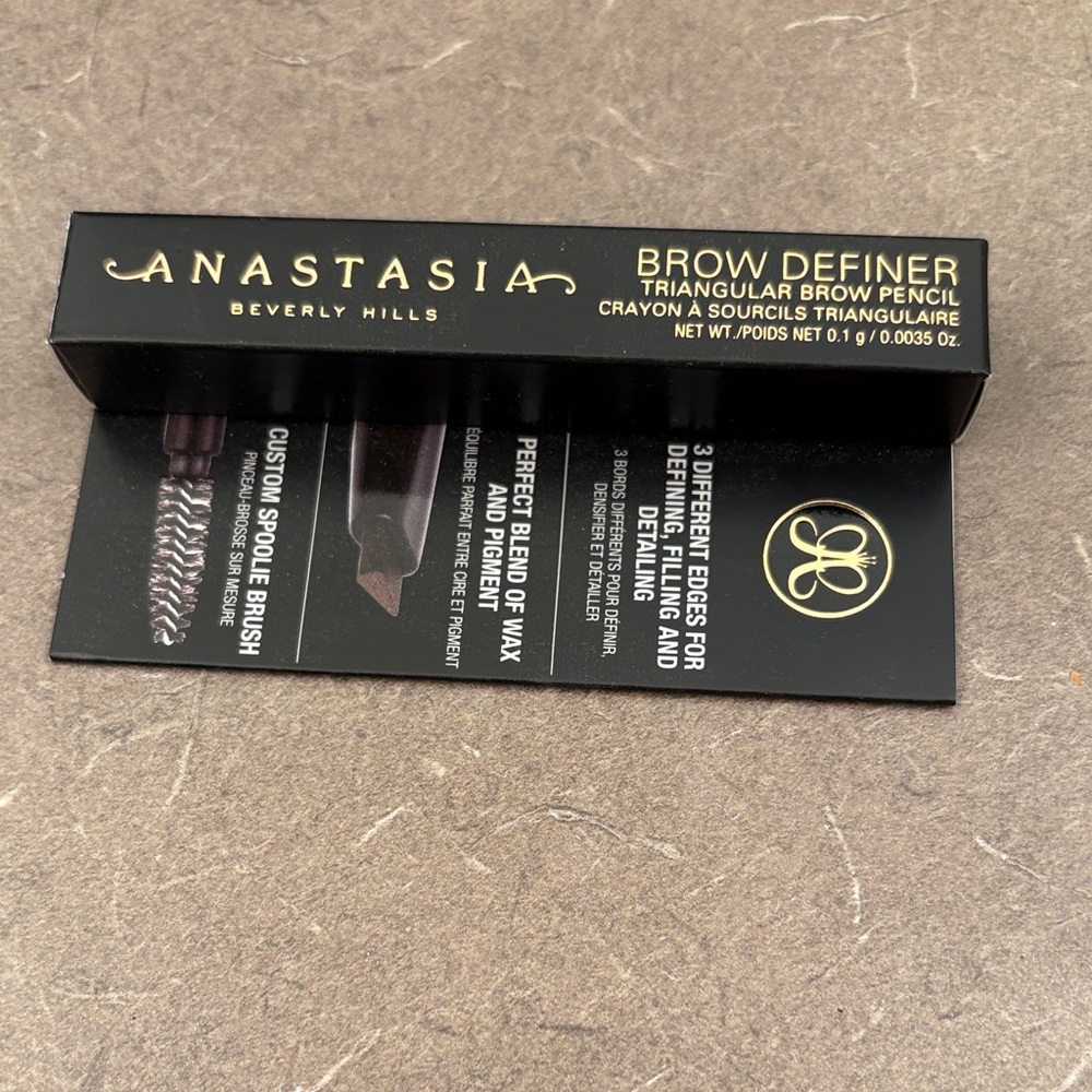 Anastasia Beverly Hills Brow Definer in Dark Brown